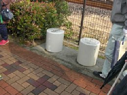 いろいろなベンチの写真