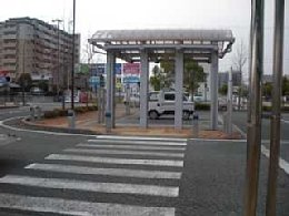 駅前車いす駐車場