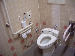 多機能トイレの写真