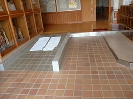正面玄関の写真