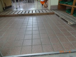 図書室の内部の写真