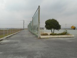 公道より駐車場への写真