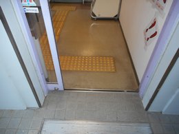 内部自動２重引き戸の写真